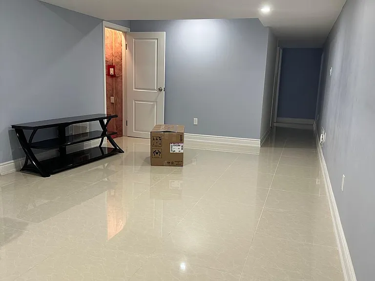 42 Mohandas Dr — Photo 7
