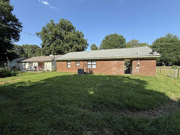3rd image of 3183 Benjestown Rd
