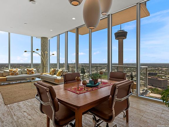 5th image of 610 E Market UNIT 2807