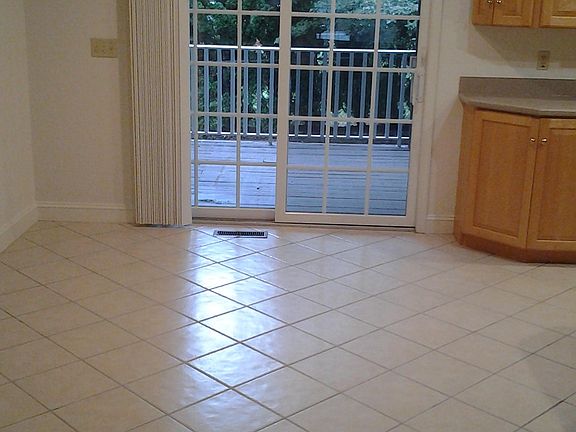 3rd image of 2771 West Blvd