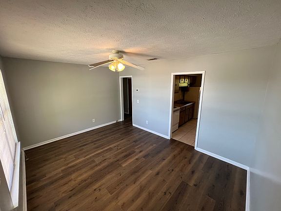 2nd image of 829 Russ Lake Dr Unit C