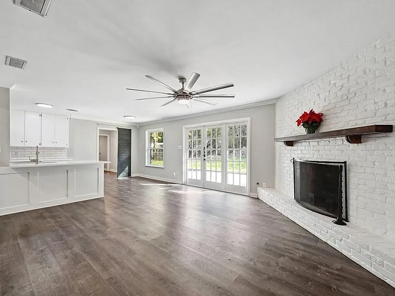5903 Highland Hills Dr — Photo 10
