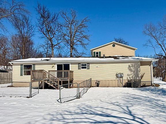 3rd image of 41881 Sugar Maple Dr