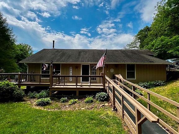 3rd image of 85 Sidco Ln