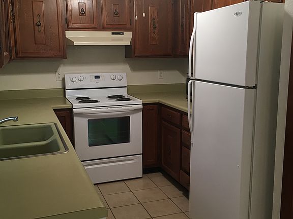 3rd image of 636 S Bowie Dr