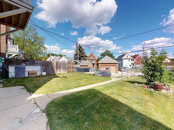 2nd image of 1173-1175 W Windlake Ave