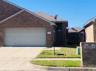 903 Walnut St, Burleson, TX 76028