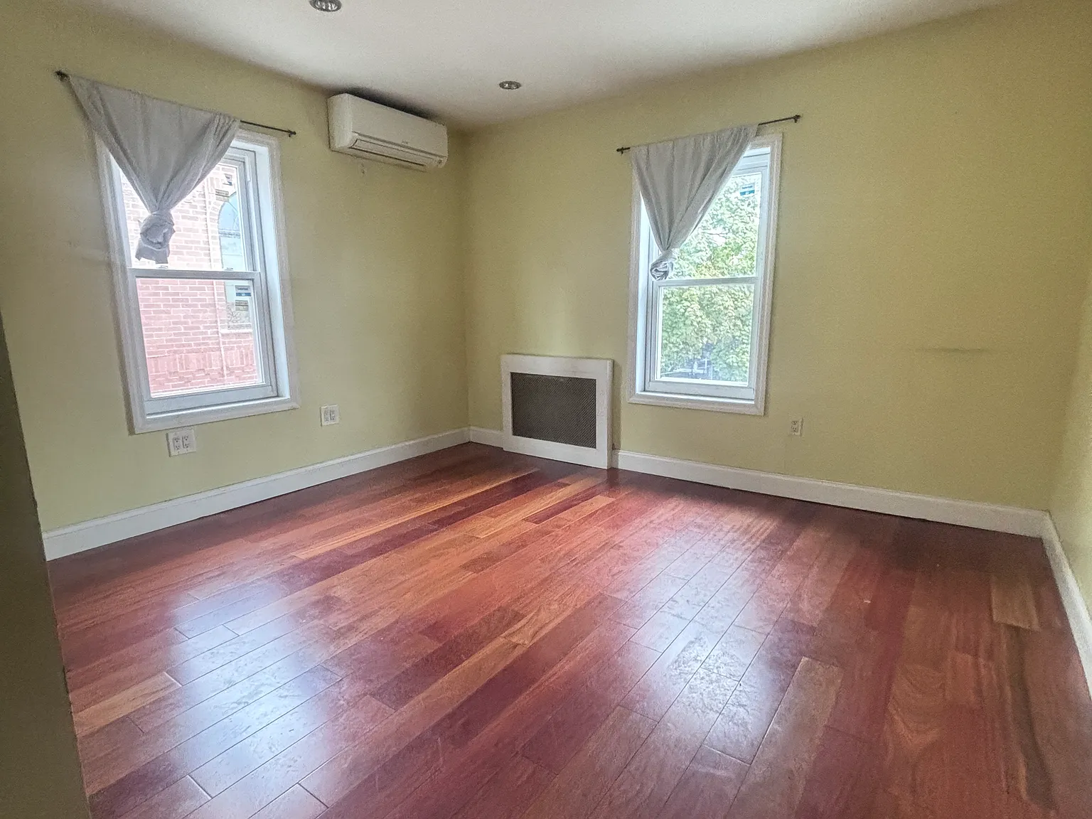 3 bed, 1300 sqft, $3,400 — Photo 4