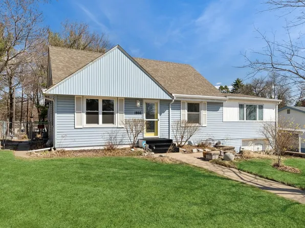 1866 Beaumont St N, Maplewood, MN 55117