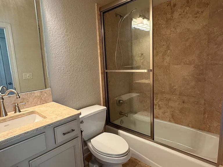 241 Inverrary Dr — Photo 22