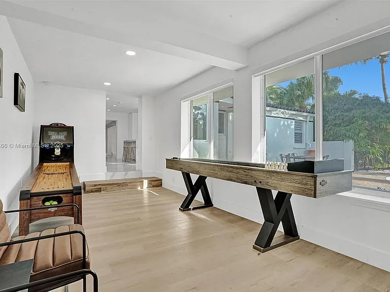 725 Harrison St — Photo 69