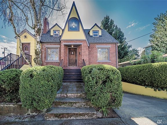 Gorgeous Tudor Style