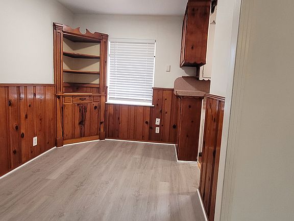 5th image of 5810 Langley Rd