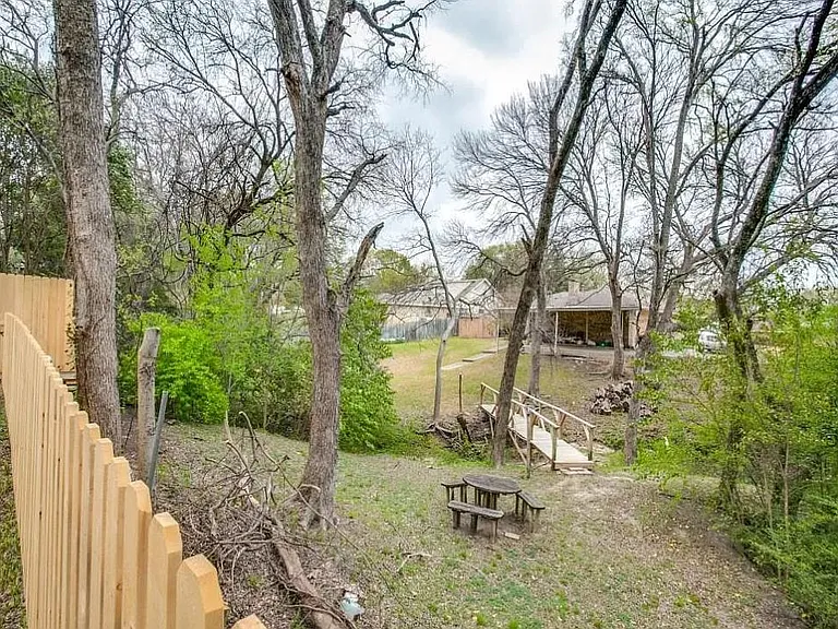 726 Cottonwood Cir — Photo 13