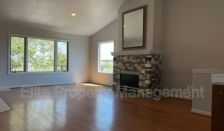 629 W Kenosha Dr — Photo 7