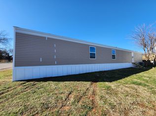 12160 Village Dr #44, Noble, OK 73068