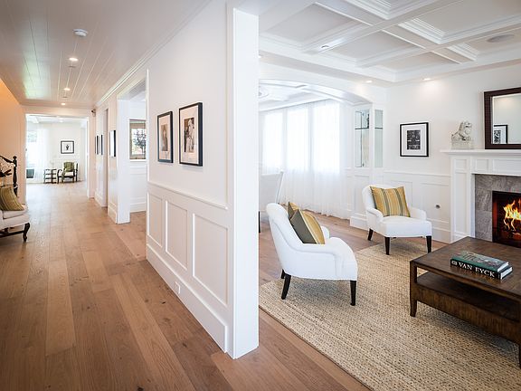 3rd image of 4443 Farmdale Avenue