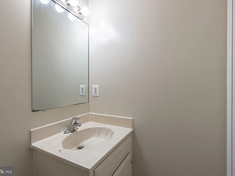 929 S Rolfe St #2 — Photo 23