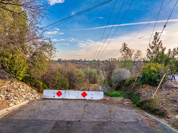 2nd image of 5976 Sierra Dr