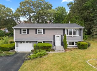 39 Laurel Dr, Oakdale, CT 06370