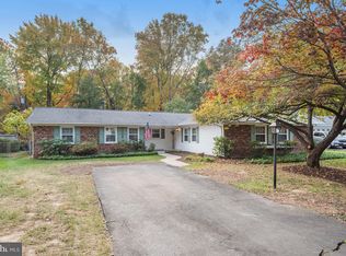 13040 Maple View Ln, Fairfax, VA 22033