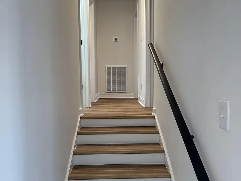 146 Fairlawn Dr — Photo 14