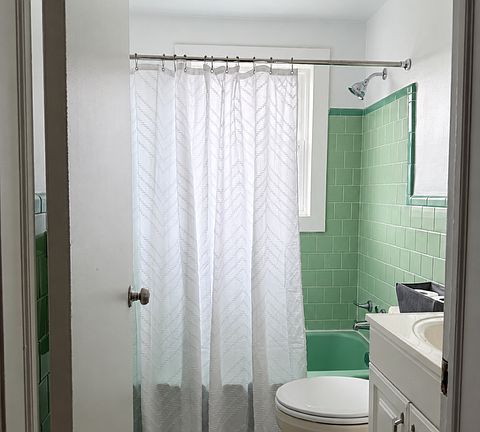 3rd image of 2215 Redthorn Rd