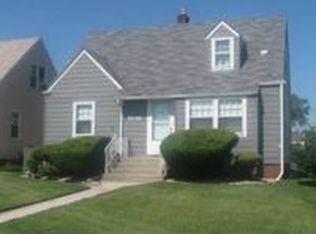 7136 Woodlawn Ave, Hammond, IN 46324