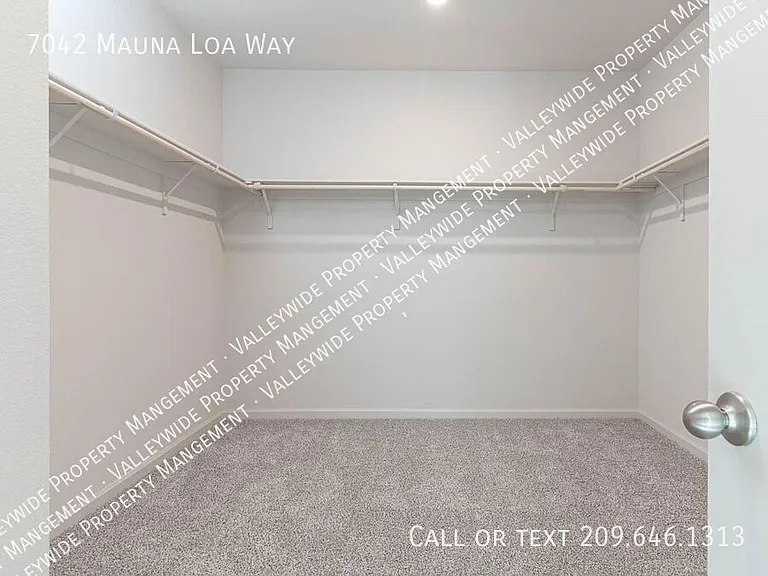 7042 Mauna Loa Way — Photo 30