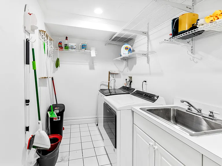 11 Pine Grove Ct — Photo 18