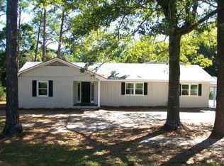 804 Hillside Dr, Douglas, GA 31533