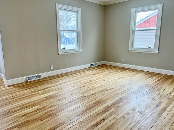 4th image of 3016 Kentucky Ave S