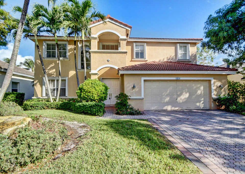 1st image of 5950 Bay Hill Cir