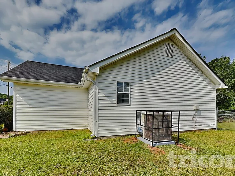 195 Falcon Ridge Dr — Photo 14