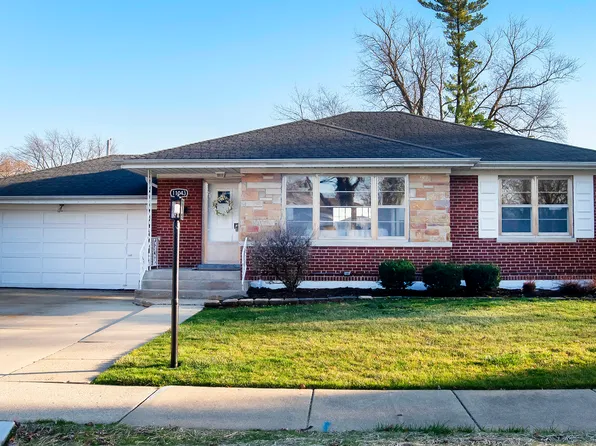 11043 Burns Ave, Westchester, IL 60154