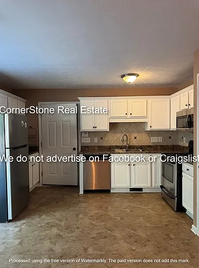 4 bed, 2.5 bath, 1952 sqft, $2,000 — Photo 4
