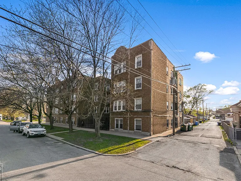 9244 S Saginaw Ave — Photo 6