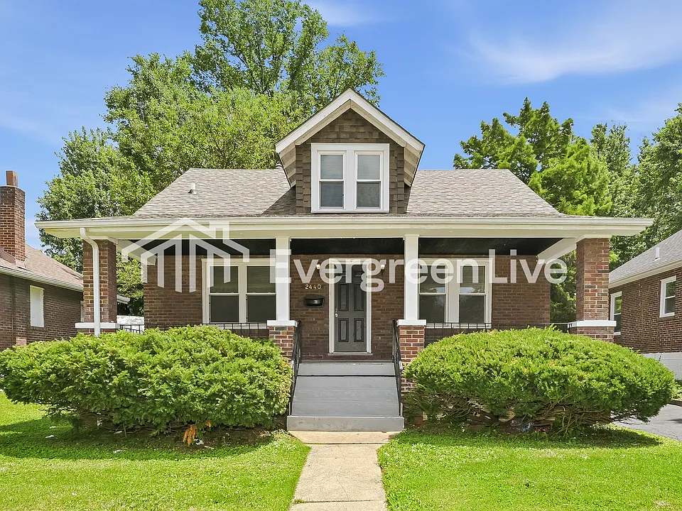 2440 Gothland Ave