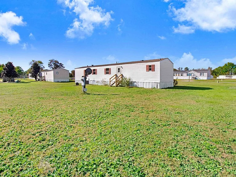 406 Little Dove Rd — Photo 9