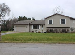 1169 Valley Dr, Traverse City, MI 49685