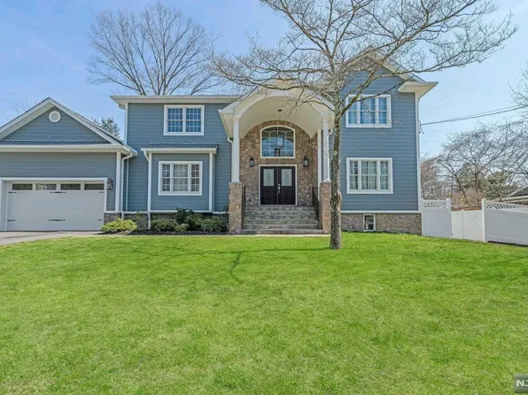 24 Trinity Pl, Hillsdale, NJ 07642