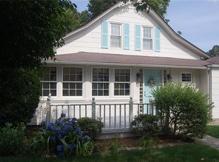 202 Terrace Ave, Riverside, RI 02915