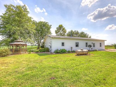 929 E Us Highway 160, Lamar, MO, 64759