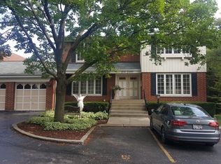 512 S La Grange Rd APT 4, La Grange, IL 60525