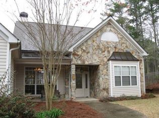 155 Longwood Ln, Newnan, GA