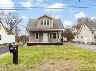 449 Taurus Rd, Schenectady, NY 12304