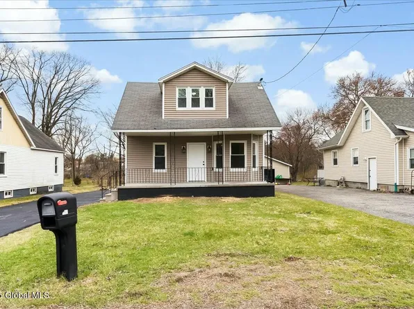 449 Taurus Road, Niskayuna, NY 12304