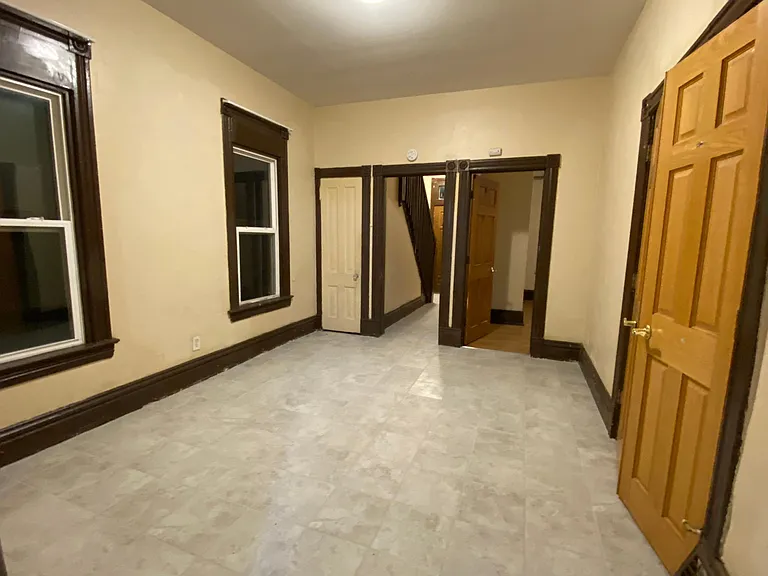 932 Galtier St — Photo 17