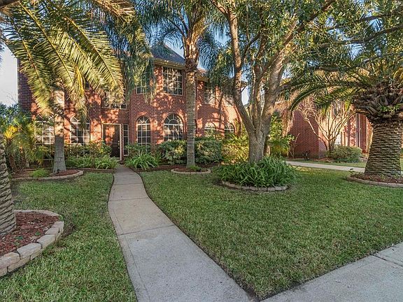 2nd image of 2534 Acadiana Ln
