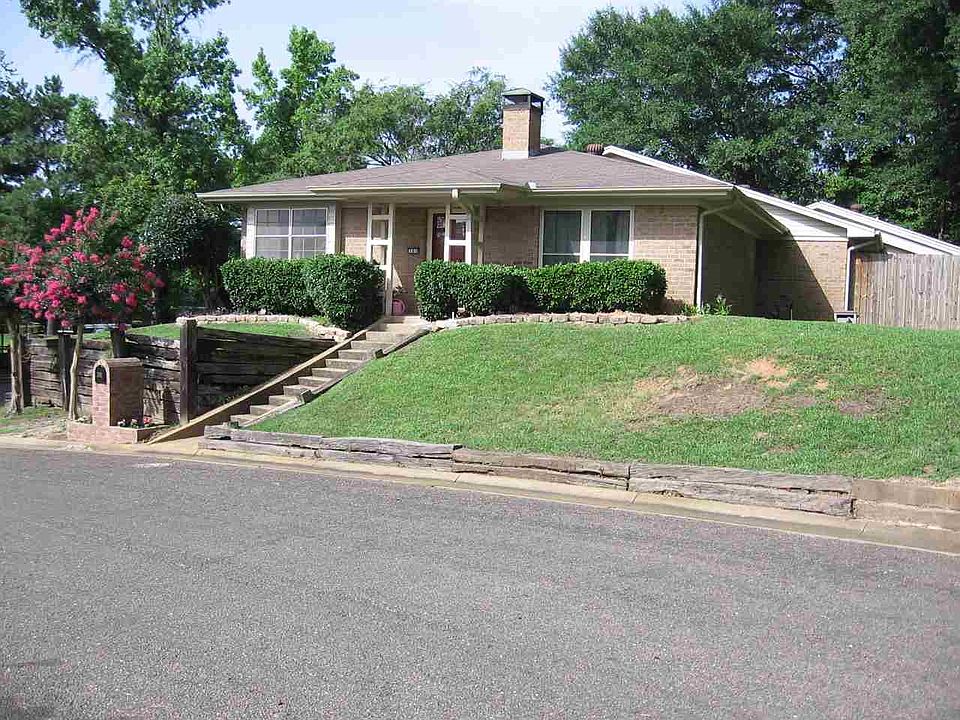 1st image of 701 Saratoga Dr